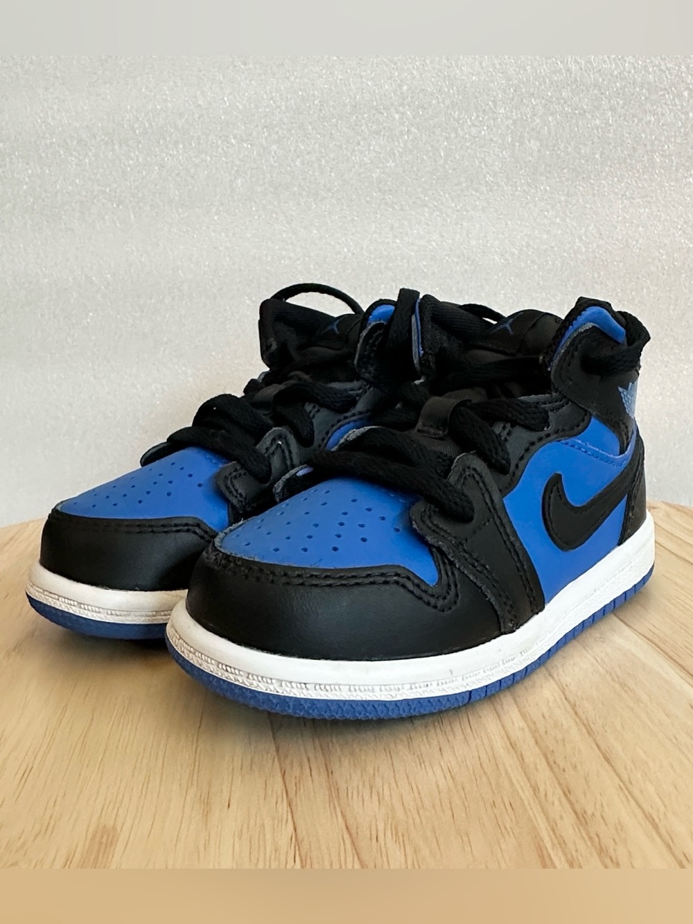 Jordan 1 Mid ‘Royal Blue’ toddler size 7C - Picture 1 of 16